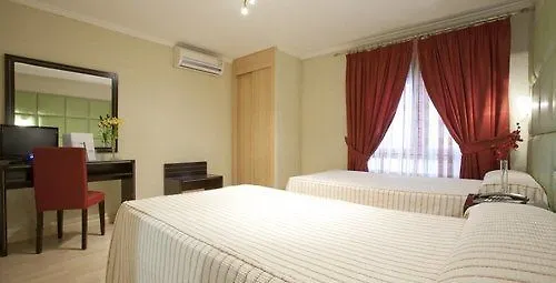 Presidente Hotel Granada 2*,